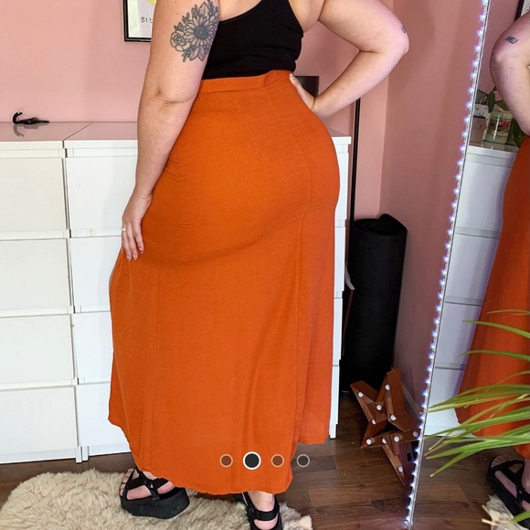 ASOS Curve Double Split Maxi Skirt - Picture 3 of 6